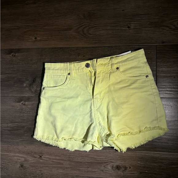 small yellow jean shorts - Picture 1 of 2